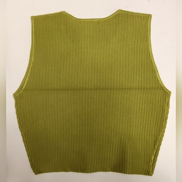 House of Harlow 1960 Crewneck Ribbed Knit Crop Top - Picture 3 of 4